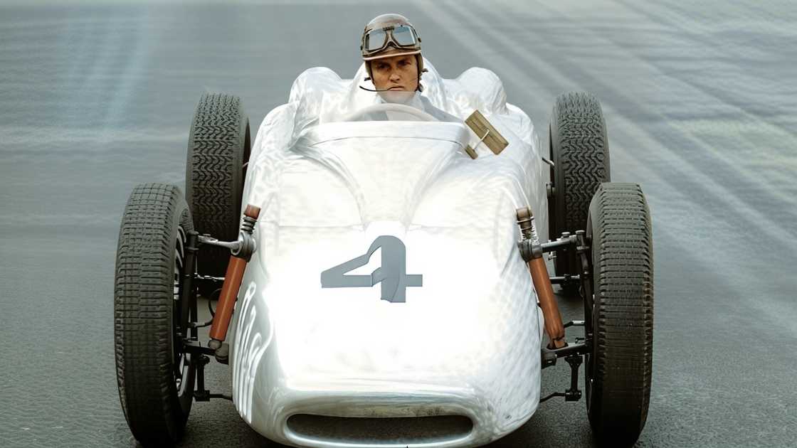 Maria Teresa de Filippis sits in a special F2 Porsche during the 1959 Monaco Grand Prix. Maria Teresa de Filippis sits in a special F2 Porsche during the 1959 Monaco Grand Prix.