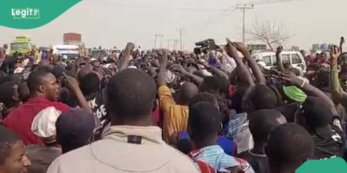 Zanga zanga a Neja. Zanga zanga a Neja.