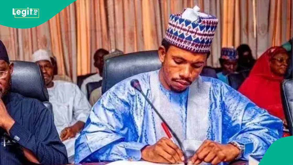 Sen Ishaku Elisha Cliff Sen Ishaku Elisha Cliff