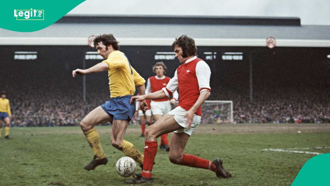 Arsenal, Peter Simpson, UEFA, Champions League, Football, Paris Saint-Germain.