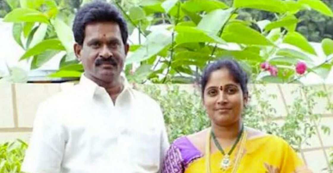 Uwa da 'ya'yanta guda biyu sun kashe kansu bayan 'yan uwansu sun dora musu karan tsana sakamakon mutuwar mijinta Uwa da 'ya'yanta guda biyu sun kashe kansu bayan 'yan uwansu sun dora musu karan tsana sakamakon mutuwar mijinta