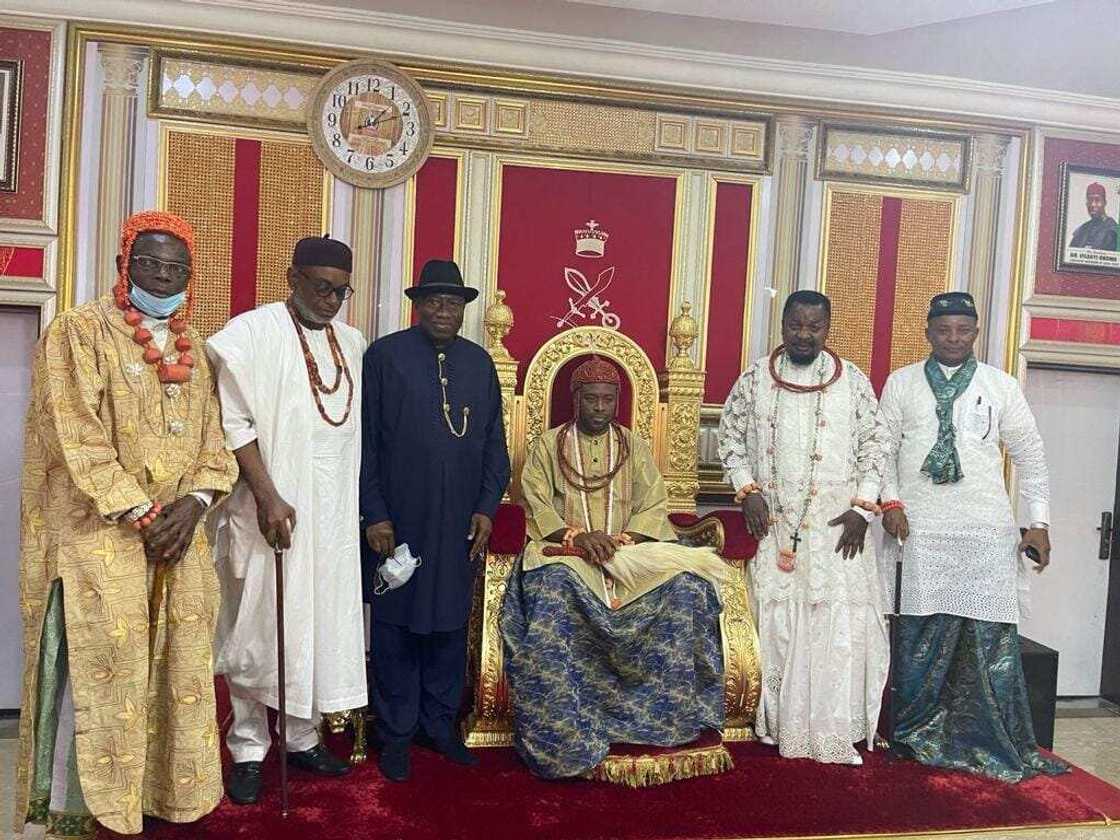 Former President, Goodluck Jonathan Visits newly crowned Olu of Warri Former President, Goodluck Jonathan Visits newly crowned Olu of Warri