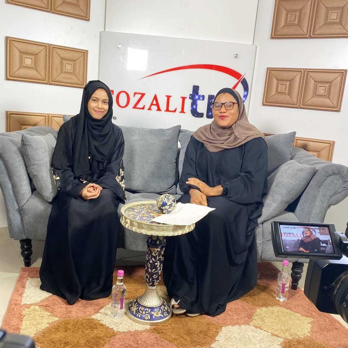 'Yan ajin 'Open Diaries' sun bijirewa malama kan kudin shiga ajin WhatsApp N3k 'Yan ajin 'Open Diaries' sun bijirewa malama kan kudin shiga ajin WhatsApp N3k