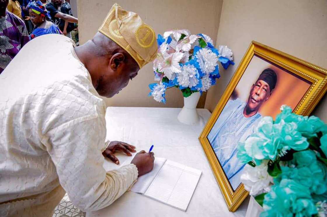 Professor Tunde Samuel: Tinubu's Ally, Prominent GAC Member, Dies at 73 Professor Tunde Samuel: Tinubu's Ally, Prominent GAC Member, Dies at 73