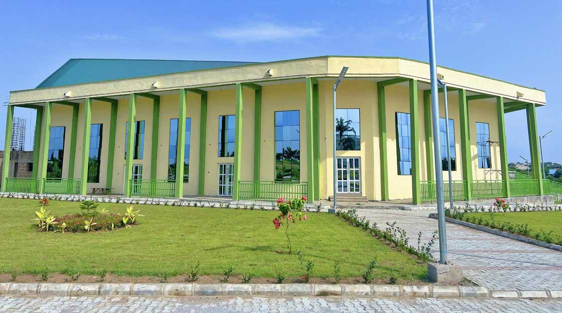 A view of Al-Hikmah University A view of Al-Hikmah University