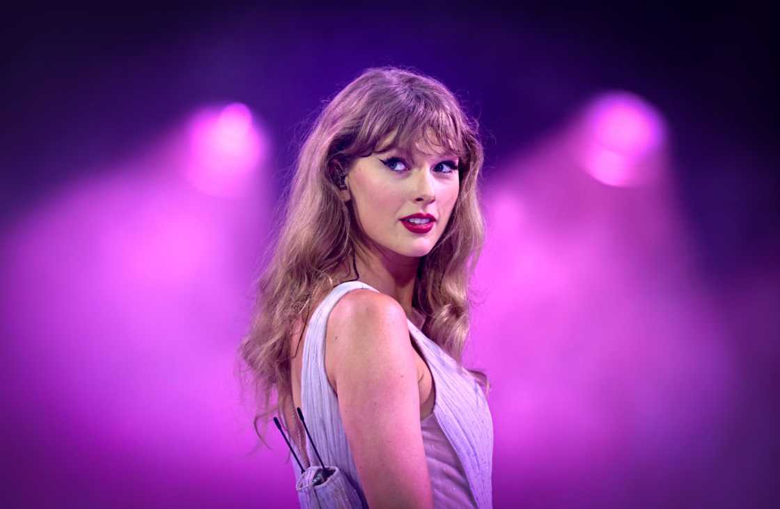 Taylor Swift performs in London, England