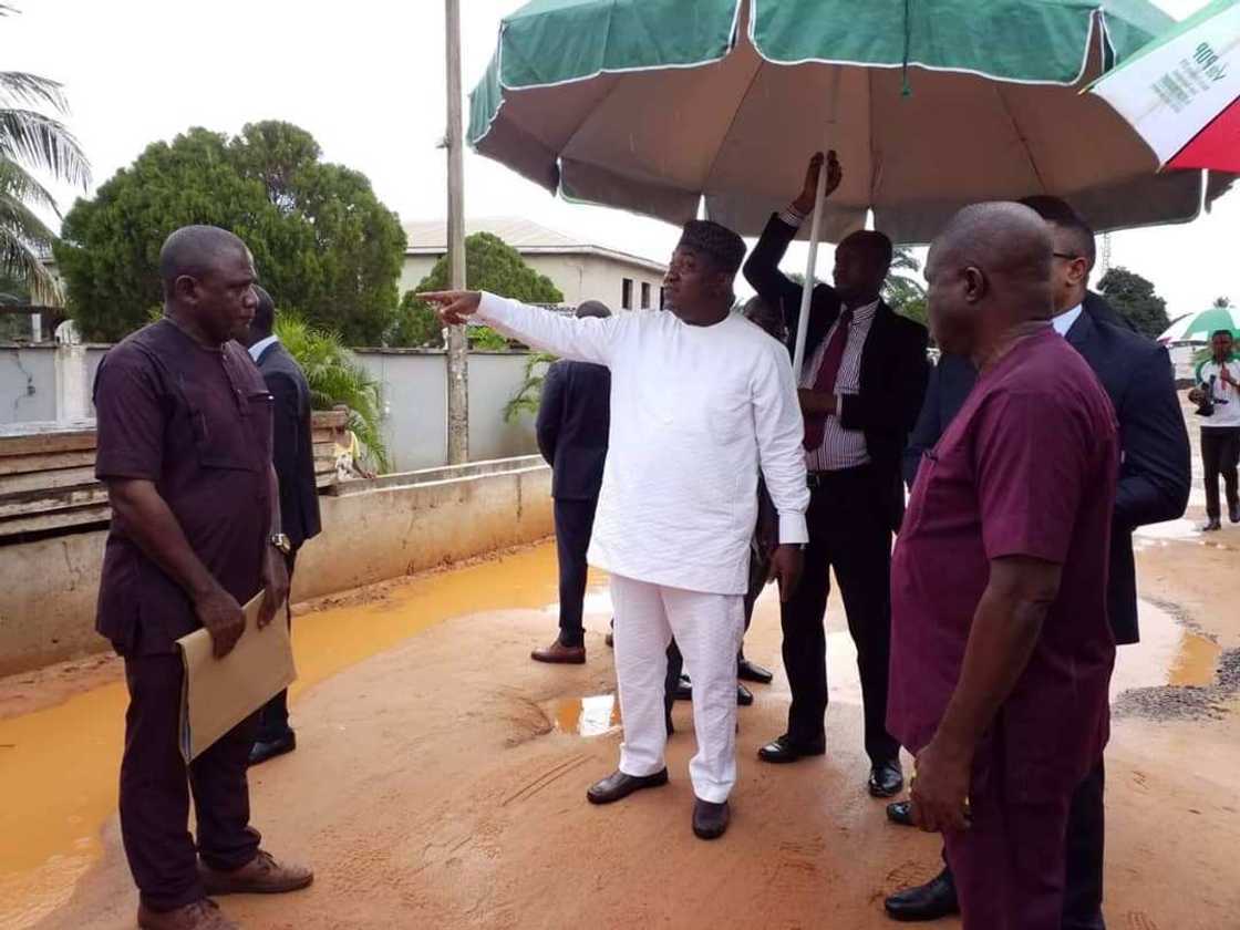 Outcome of Governor Ugwuanyi’s road projects inspection in Nsukka Urban Outcome of Governor Ugwuanyi’s road projects inspection in Nsukka Urban
