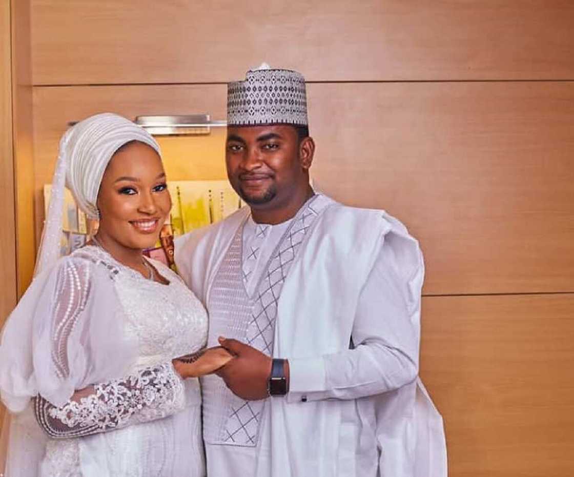 Hotunan ranar daurin auren jarumi Nuhu Abdullahi da zukekiyar amaryarsa Hotunan ranar daurin auren jarumi Nuhu Abdullahi da zukekiyar amaryarsa