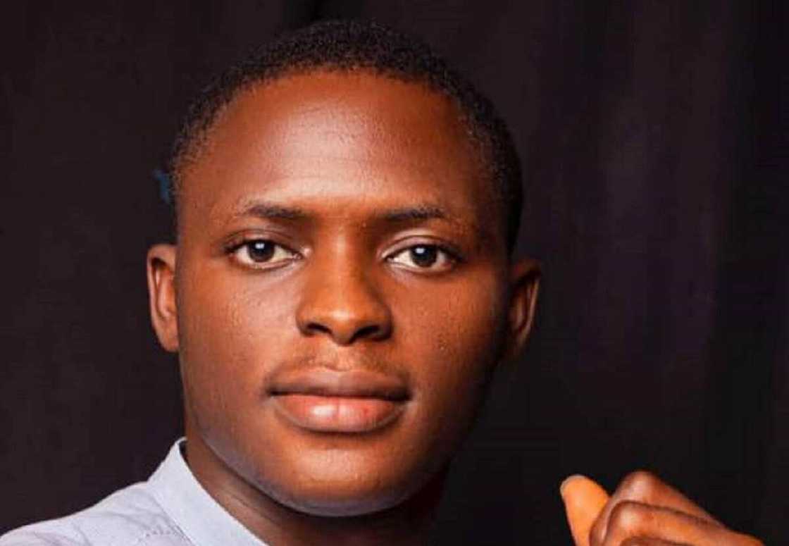 'Yan Bindiga Sun Kashe Ɗalibin BUK Da Ya Kammala Digiri Da 1st Class 'Yan Bindiga Sun Kashe Ɗalibin BUK Da Ya Kammala Digiri Da 1st Class