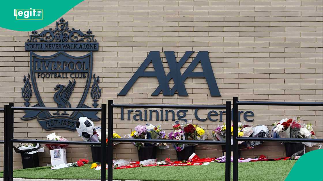 AXA grooming centre, Kirkby, Liverpool, England, Merseyside. AXA grooming centre, Kirkby, Liverpool, England, Merseyside.