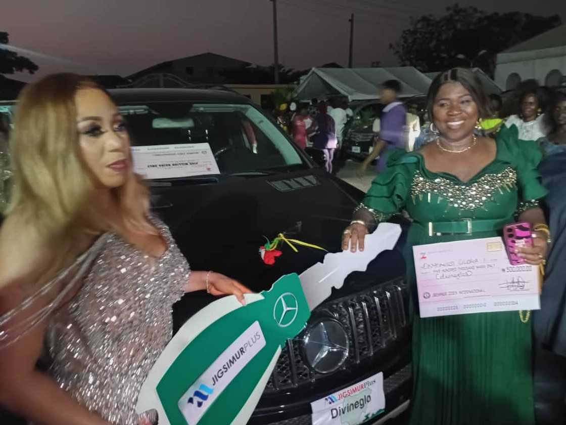 Jigsimur doles out 109 4matic Mercedes Benz Vehicles at the 6th Year Anniversary, Celebrates CEO