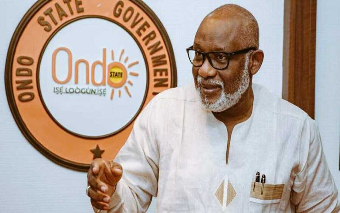 Kotu ta kori karar da ke neman a kori Akeredolu Kotu ta kori karar da ke neman a kori Akeredolu
