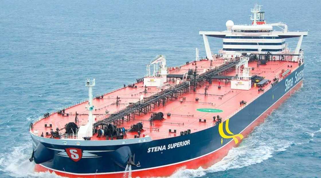 Kazamin Sulhu: Yadda ɓarayin da aka kama da man fetur na Naira miliyan 200 suka ɓige da biyan tarar N2,000 Kazamin Sulhu: Yadda ɓarayin da aka kama da man fetur na Naira miliyan 200 suka ɓige da biyan tarar N2,000