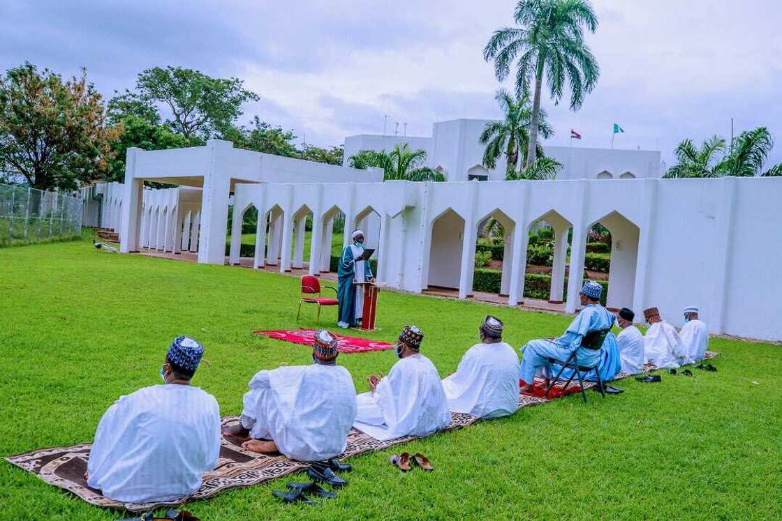 Babbar Sallah: Sharudan Sallar Idi a Masallatan Abuja Babbar Sallah: Sharudan Sallar Idi a Masallatan Abuja
