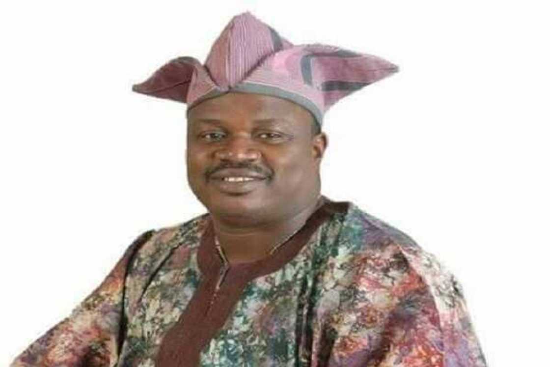 Jigon jam'iyyar PDP ya ajiye aiki saboda wasu dalilai Jigon jam'iyyar PDP ya ajiye aiki saboda wasu dalilai