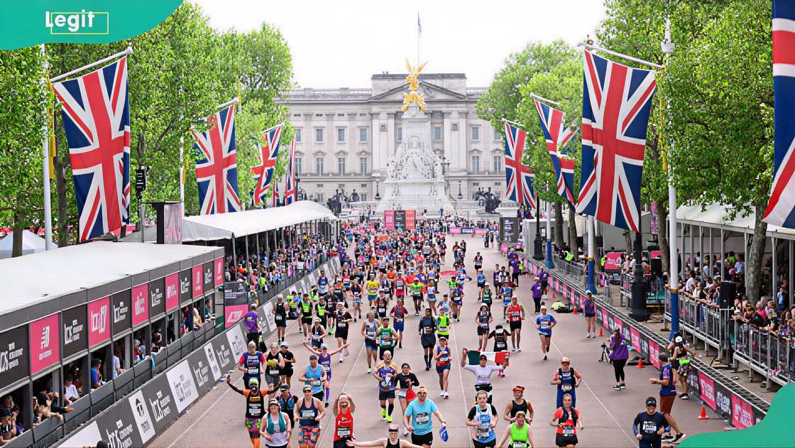 Runners during the TCS London Marathon 2025