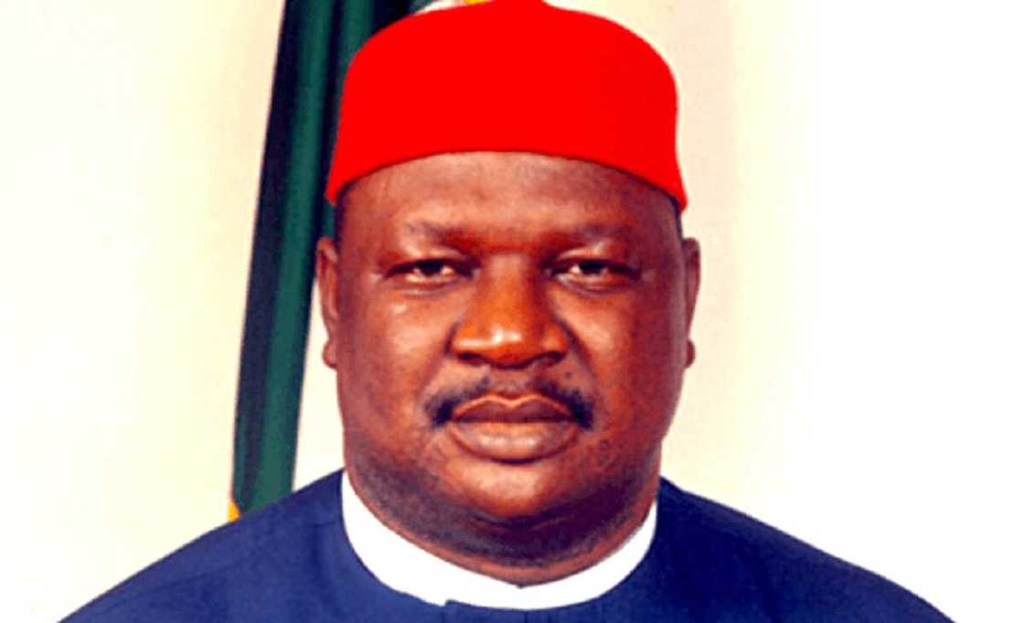 Yanzu: Buhari, Jonathan da sauran manyan 'yan Najeriya sun hallarci wurin bikin zagayowar ranar haihuwar Anyim Yanzu: Buhari, Jonathan da sauran manyan 'yan Najeriya sun hallarci wurin bikin zagayowar ranar haihuwar Anyim