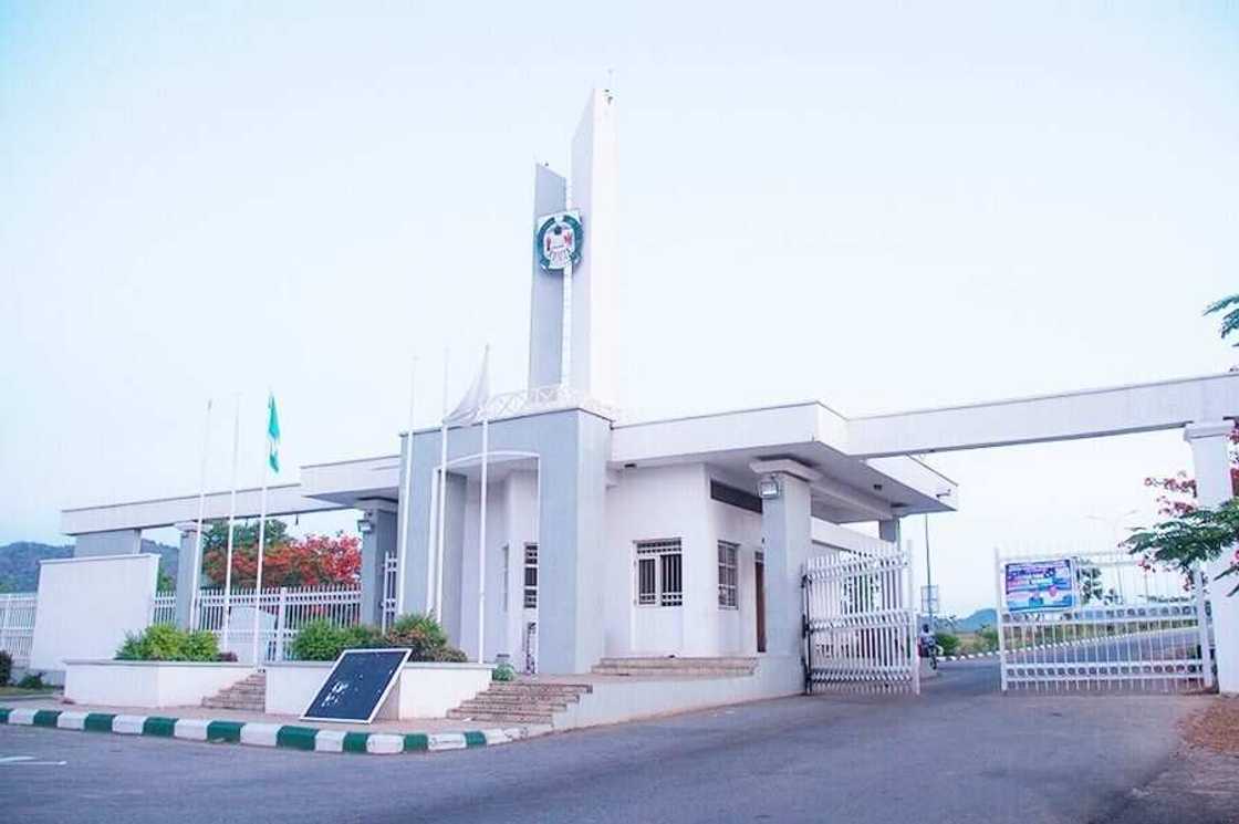 JAMB ta zargi UniAbuja da ba da guraben shiga jami'a ba bisa ka'ida ba