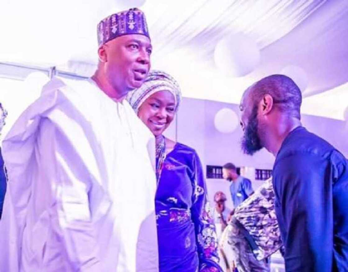 Hotunan Seyi Tinubu yana zantawa da Dangote, Osinbajo da Obasanjo a bazden mahaifiyar Otedola Hotunan Seyi Tinubu yana zantawa da Dangote, Osinbajo da Obasanjo a bazden mahaifiyar Otedola