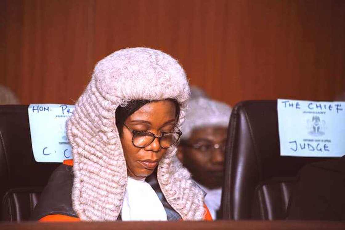 An kama ma'aikatan gwamnati bisa cin kudin aiki N4.8bn An kama ma'aikatan gwamnati bisa cin kudin aiki N4.8bn