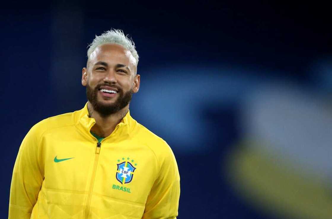 Neymar edges closer to breaking Pele's record for Brazil after scoring in 4-0 win over Peru Neymar edges closer to breaking Pele's record for Brazil after scoring in 4-0 win over Peru