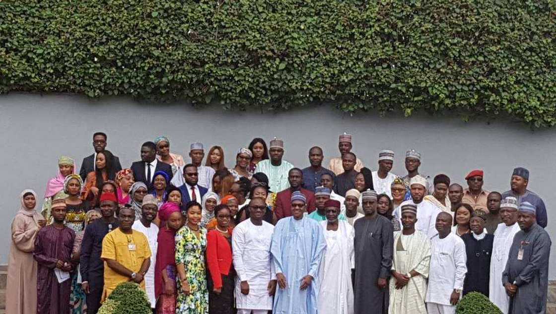 Albishir matasa: Shugaba Buhari zai fara tallafawa matasa don rage radadin Korona Albishir matasa: Shugaba Buhari zai fara tallafawa matasa don rage radadin Korona