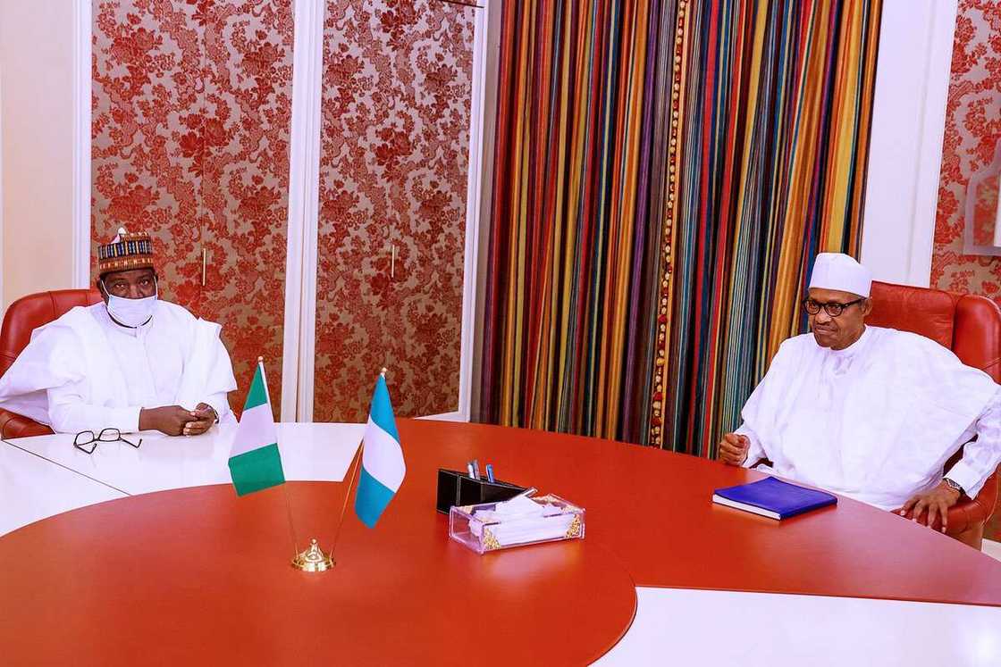 Buhari ya gana da GEJ, Bagudu, Badaru da Buni a Villa Buhari ya gana da GEJ, Bagudu, Badaru da Buni a Villa