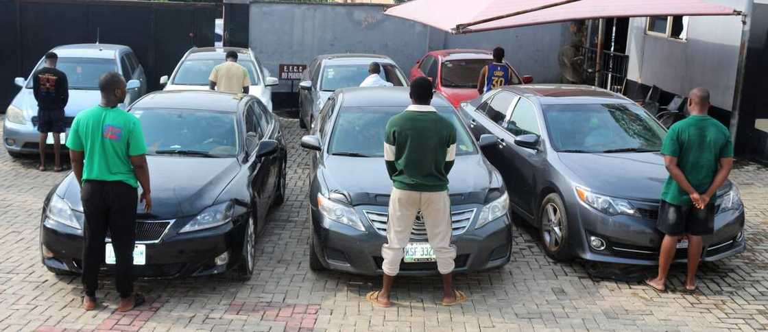 Motocin da EFCC ta kwace Motocin da EFCC ta kwace