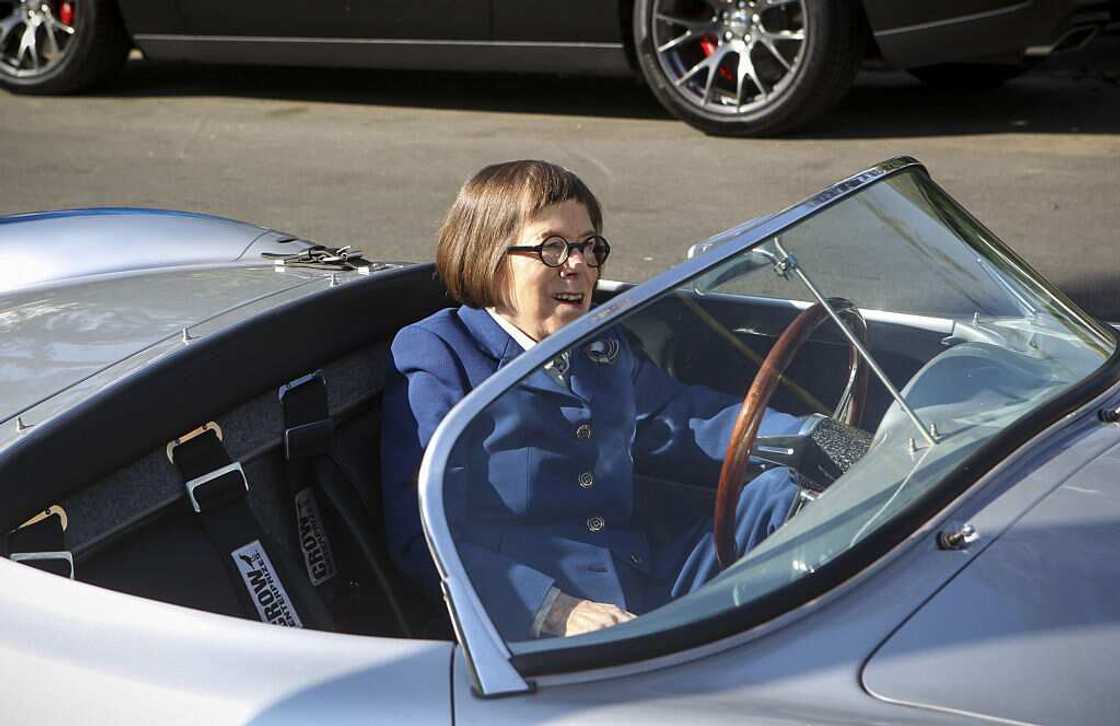 Linda Hunt accident Linda Hunt accident