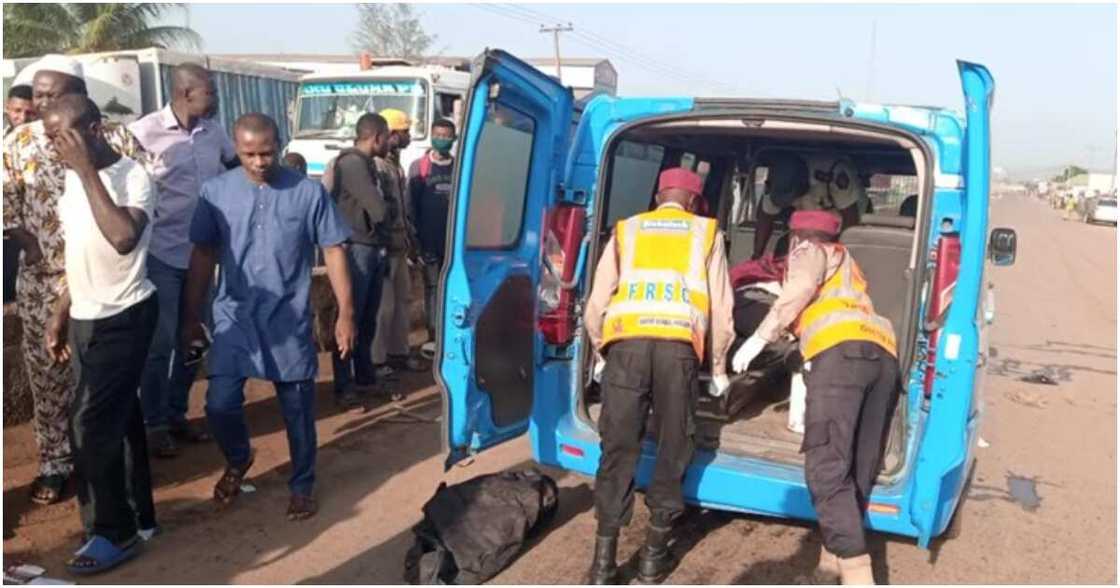 Federal Road Safety Corps Nigeria, Lagos-Ibadan Expressway Federal Road Safety Corps Nigeria, Lagos-Ibadan Expressway
