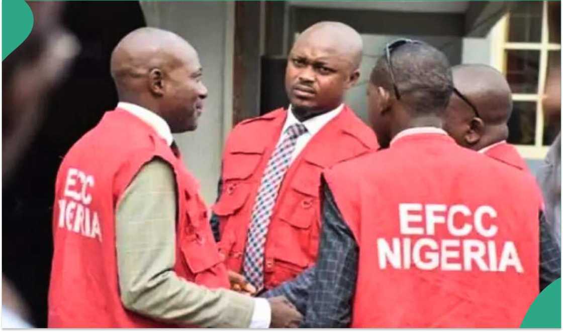 EFCC Storms BDC Market, Arrests Those That Allegedly Caused Naira to Surpass N1700/Dollar EFCC Storms BDC Market, Arrests Those That Allegedly Caused Naira to Surpass N1700/Dollar