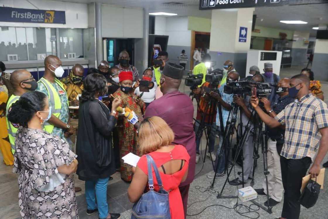 An kwaso 'yan Najeriya 386 da suka makale a ketare
Hoto daga hukumar NIDCOM An kwaso 'yan Najeriya 386 da suka makale a ketare
Hoto daga hukumar NIDCOM