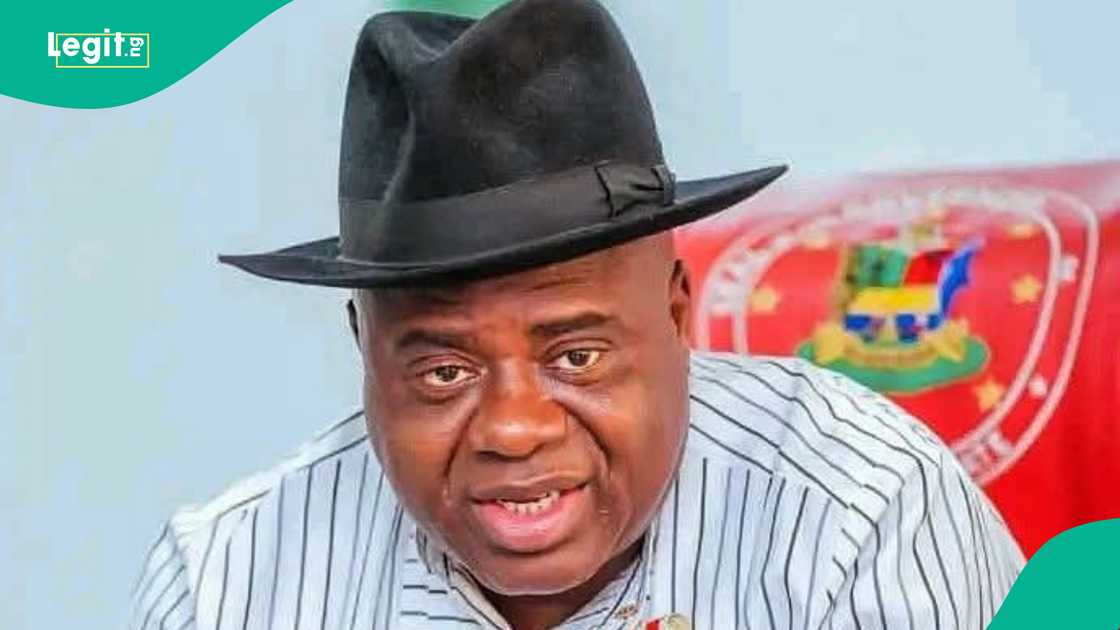 Governor Douye Diri resigns from PDP with support from 23 Bayelsa lawmakers, sparking political realignment. Governor Douye Diri resigns from PDP with support from 23 Bayelsa lawmakers, sparking political realignment.