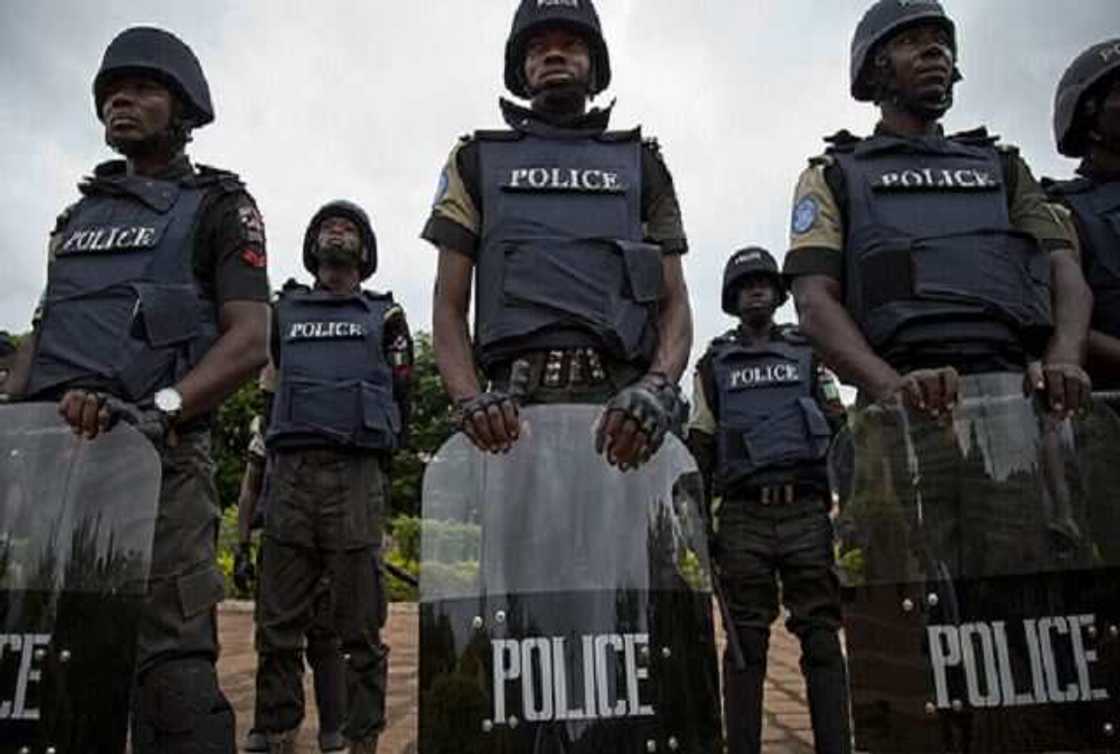 Breaking: Pandemonium as security agencies, PDP faction clash Breaking: Pandemonium as security agencies, PDP faction clash