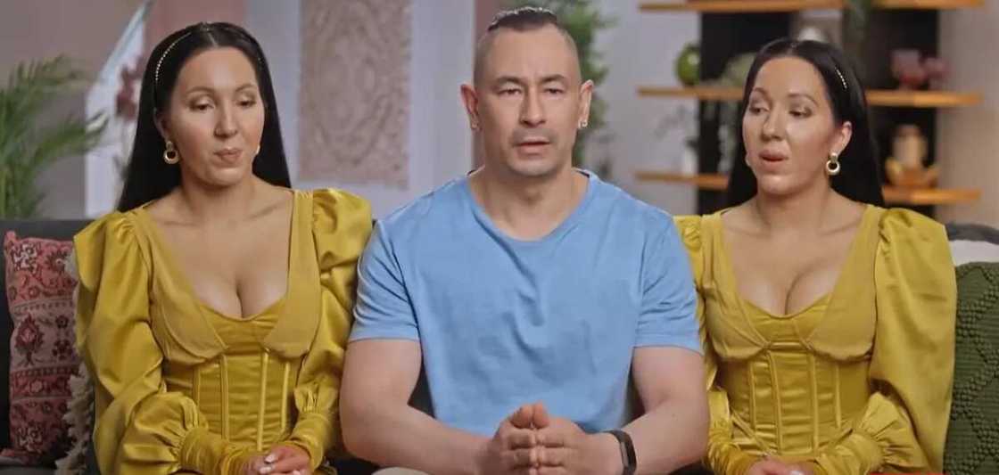 Tagwaye da ke komai a tare da saurayinsu Tagwaye da ke komai a tare da saurayinsu