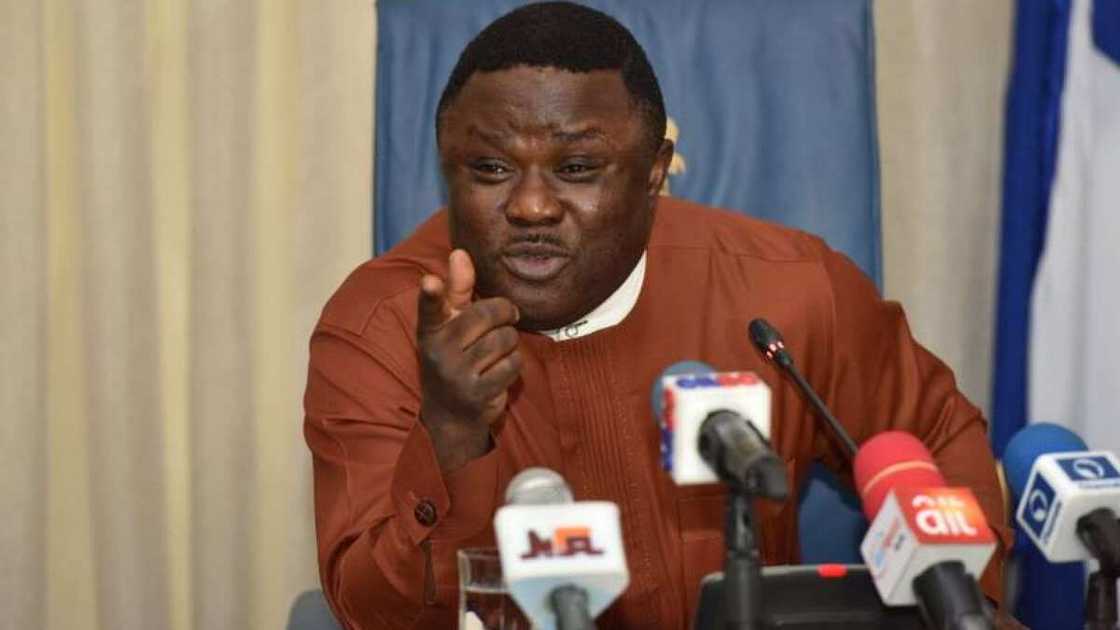 BREAKING: Gunmen Attack Police Station In Cross River State, Cart Away Guns BREAKING: Gunmen Attack Police Station In Cross River State, Cart Away Guns