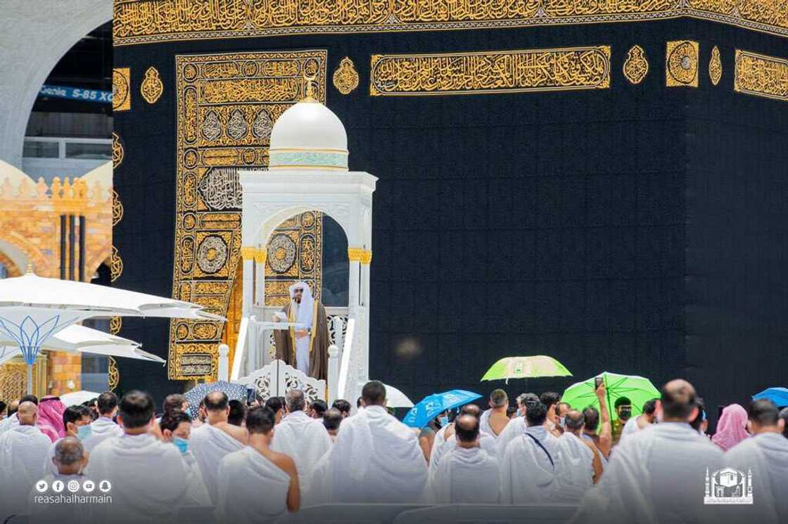 Wani Mutumi Yayi Yunƙurin Hallaka Limamim Ka'aba a Makkah Wani Mutumi Yayi Yunƙurin Hallaka Limamim Ka'aba a Makkah