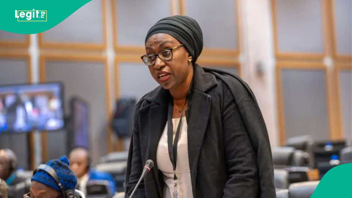 'Yar majalisar Gambiya, Fatoumatta Njai ta nemi majalisar NAjeriya ta mayar da Sanata Natasha bakin aiki. 'Yar majalisar Gambiya, Fatoumatta Njai ta nemi majalisar NAjeriya ta mayar da Sanata Natasha bakin aiki.