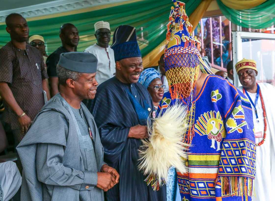Osinbajo and Ogun state monarch Osinbajo and Ogun state monarch