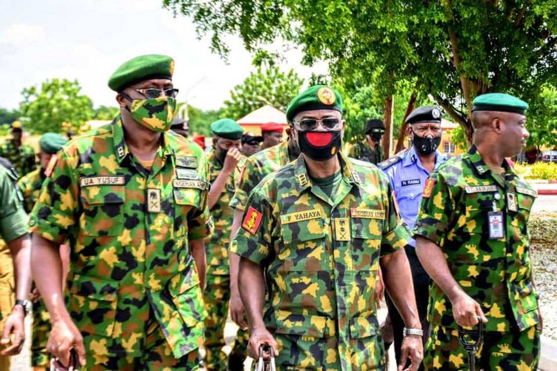 Army chief gives marching orders to troops to battle insurgents Army chief gives marching orders to troops to battle insurgents