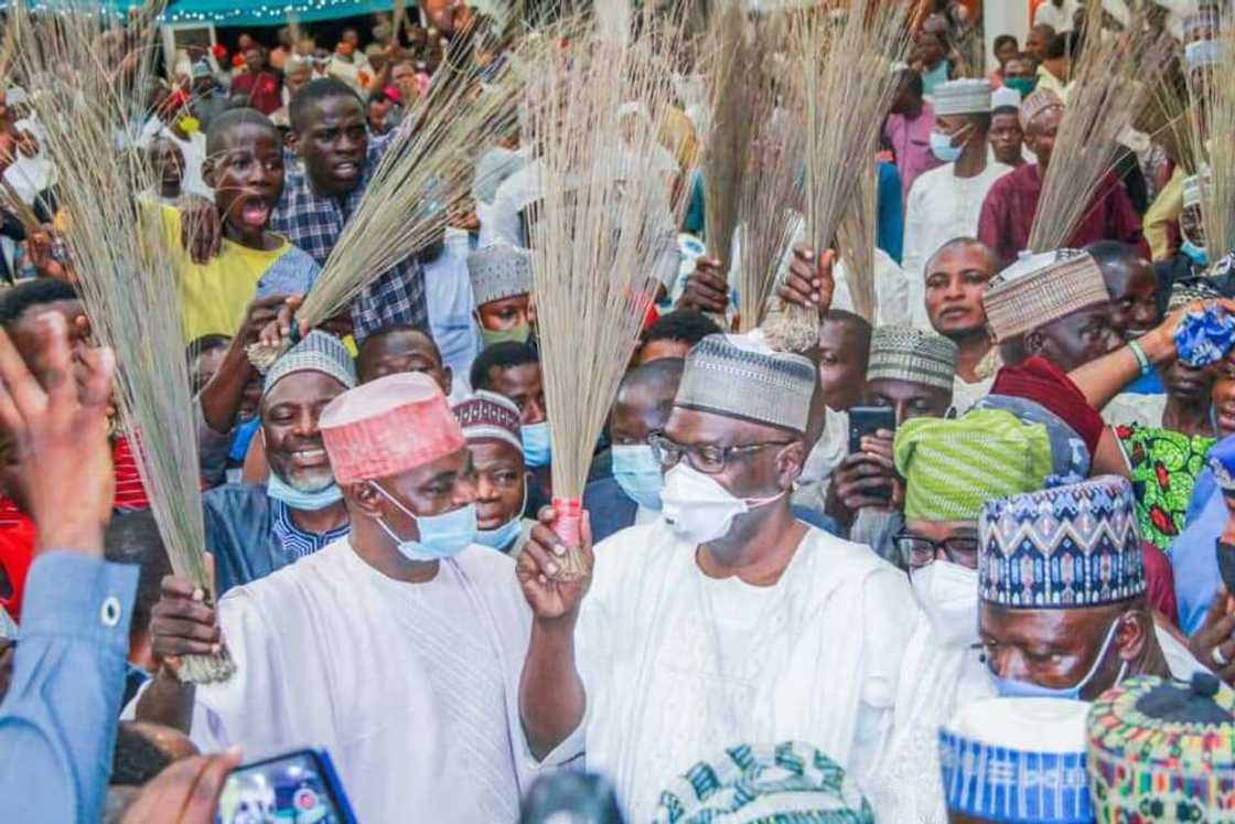 Kwara: Many Injured as Loyalists of 2 Prominent APC Chieftains Clash in Offa Kwara: Many Injured as Loyalists of 2 Prominent APC Chieftains Clash in Offa