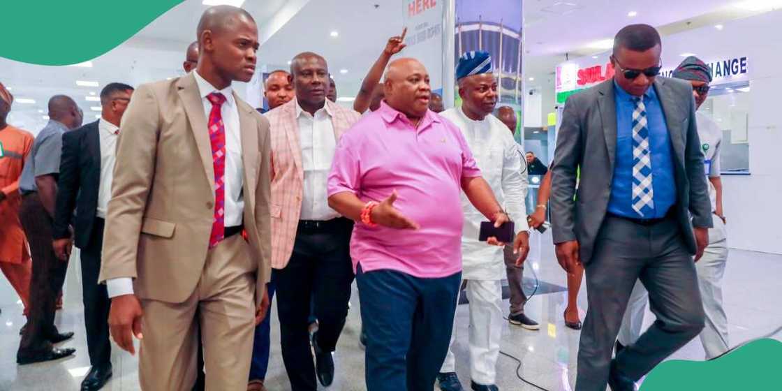 Gwamna Ademola Adeleke ya dawo Najeriya Gwamna Ademola Adeleke ya dawo Najeriya