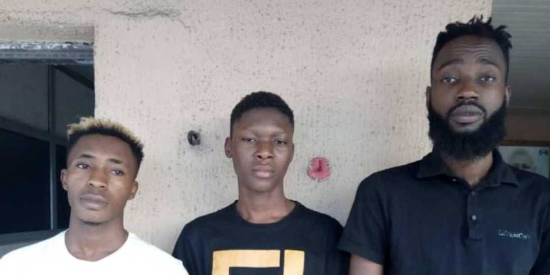 La'anannun Allah: Yadda rigimar kudi ta ja an kama wasu 'yan luwadi a Katsina La'anannun Allah: Yadda rigimar kudi ta ja an kama wasu 'yan luwadi a Katsina