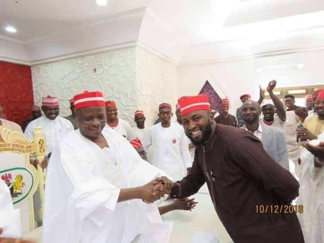 Kwankwaso ya karbi sabbin mabiya daga masana’antar Kannywood (Hotuna) Kwankwaso ya karbi sabbin mabiya daga masana’antar Kannywood (Hotuna)