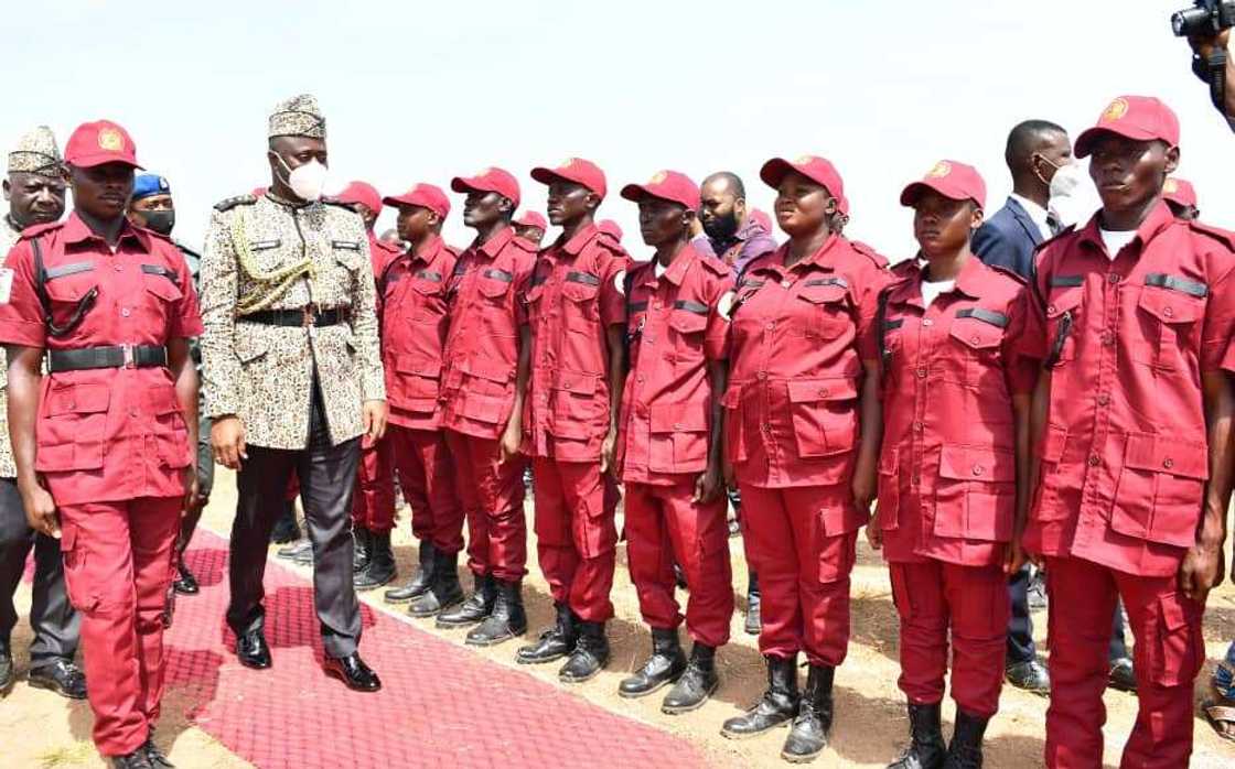 Makinde: Idan muka samu dama zamu saya wa 'yan bangan Amotekun bindiga AK-47 Makinde: Idan muka samu dama zamu saya wa 'yan bangan Amotekun bindiga AK-47