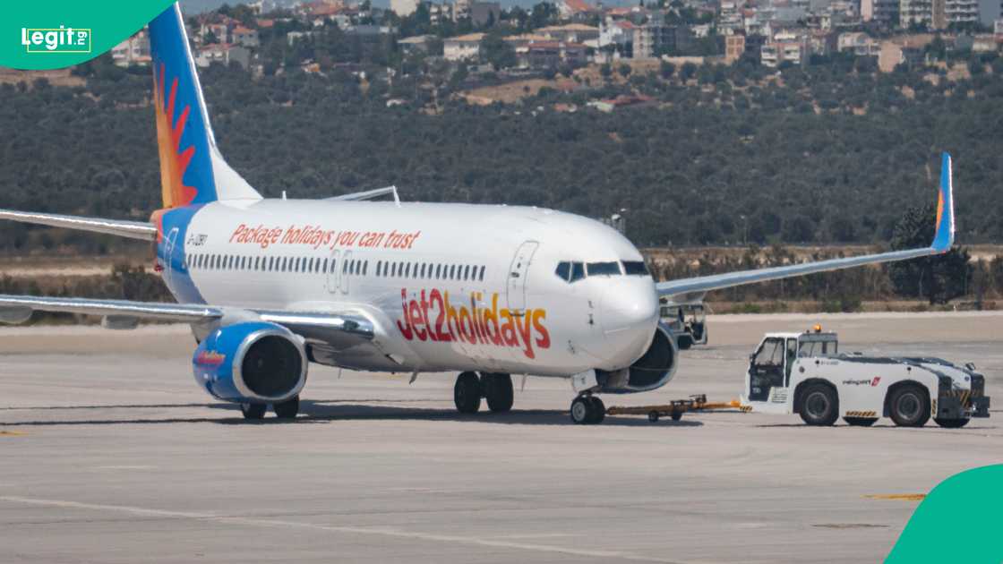 Lady behind ‘nothing beats a Jet2 holiday’ voice. Zoe Lister, reacts as sound goes viral online. Lady behind ‘nothing beats a Jet2 holiday’ voice. Zoe Lister, reacts as sound goes viral online.