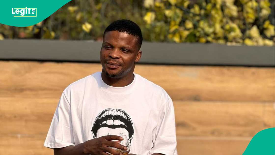 Ijoba Lande allegedly beaten by the police, video emerge