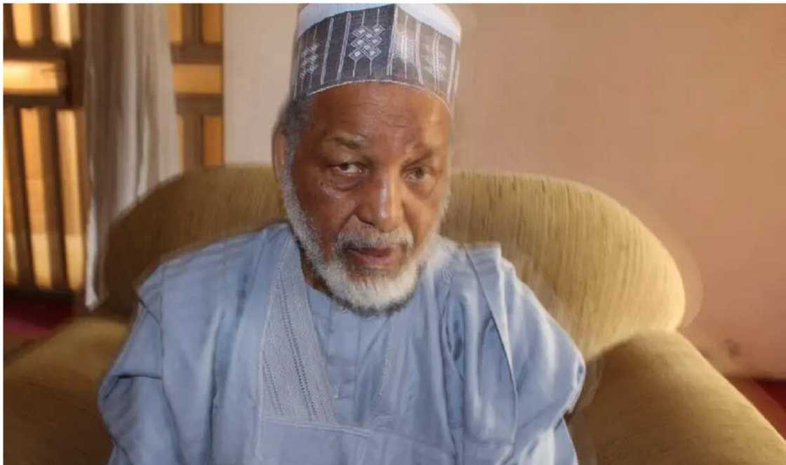 Farfesa Umar Farfesa Umar