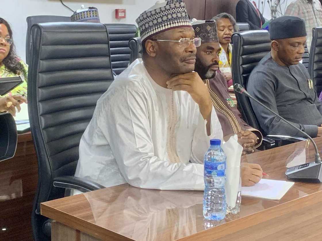INEC Chairman/240 Polling Units/No Registered Voters INEC Chairman/240 Polling Units/No Registered Voters