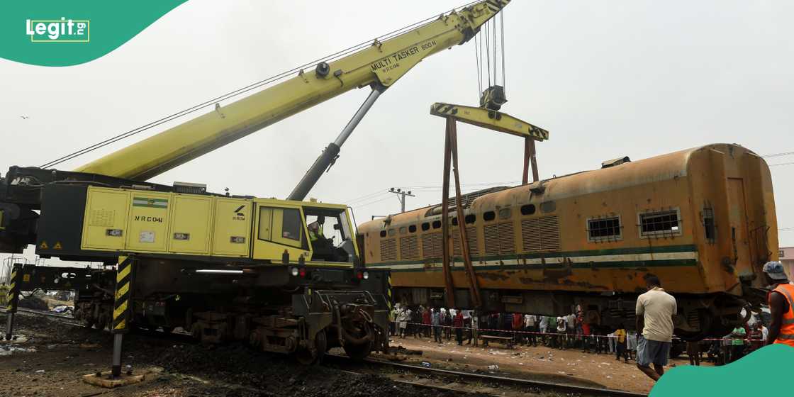 Train crushes man to death in Lagos Train crushes man to death in Lagos